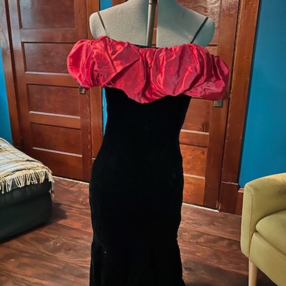 1992 Jessica McClintock Gown, Size 6 US - Picture 1 of 6